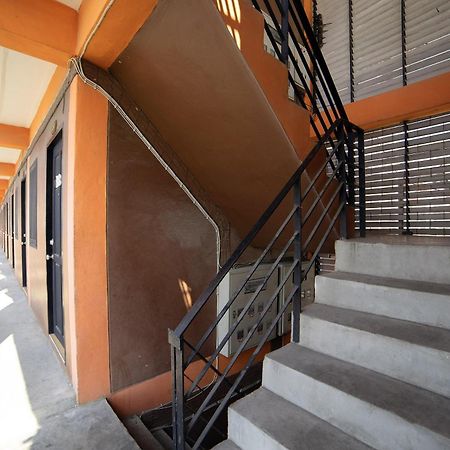 Oyo 560 Chang Hostel Suvarnabhumi Бангкок Екстер'єр фото