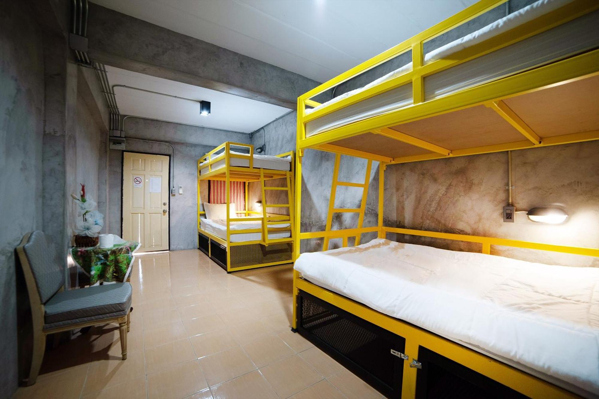 Oyo 560 Chang Hostel Suvarnabhumi Бангкок Екстер'єр фото