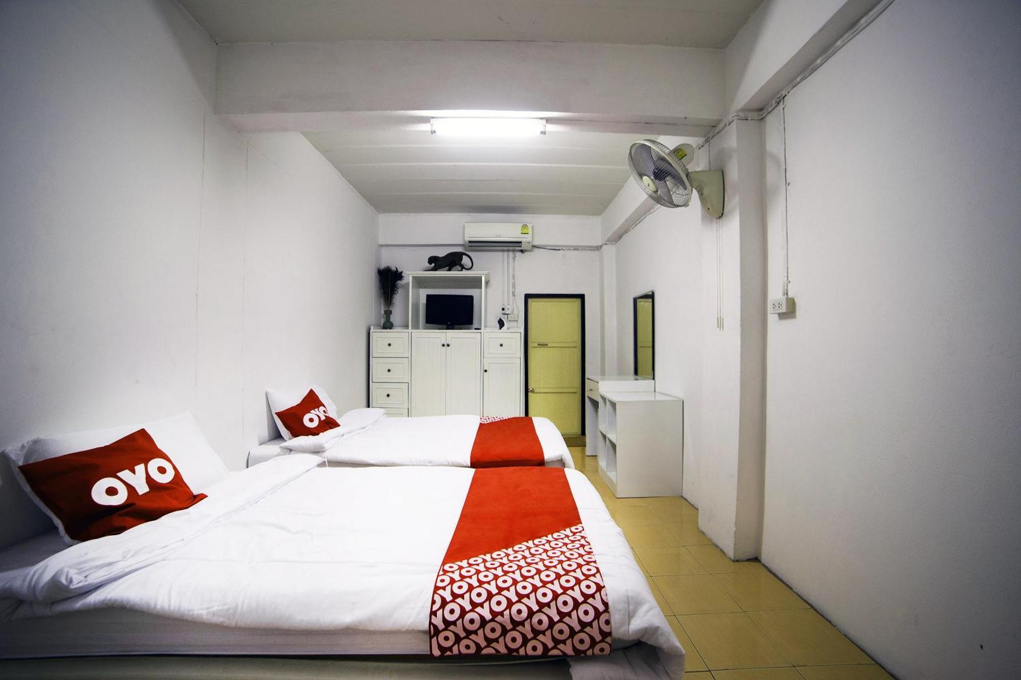 Oyo 560 Chang Hostel Suvarnabhumi Бангкок Екстер'єр фото