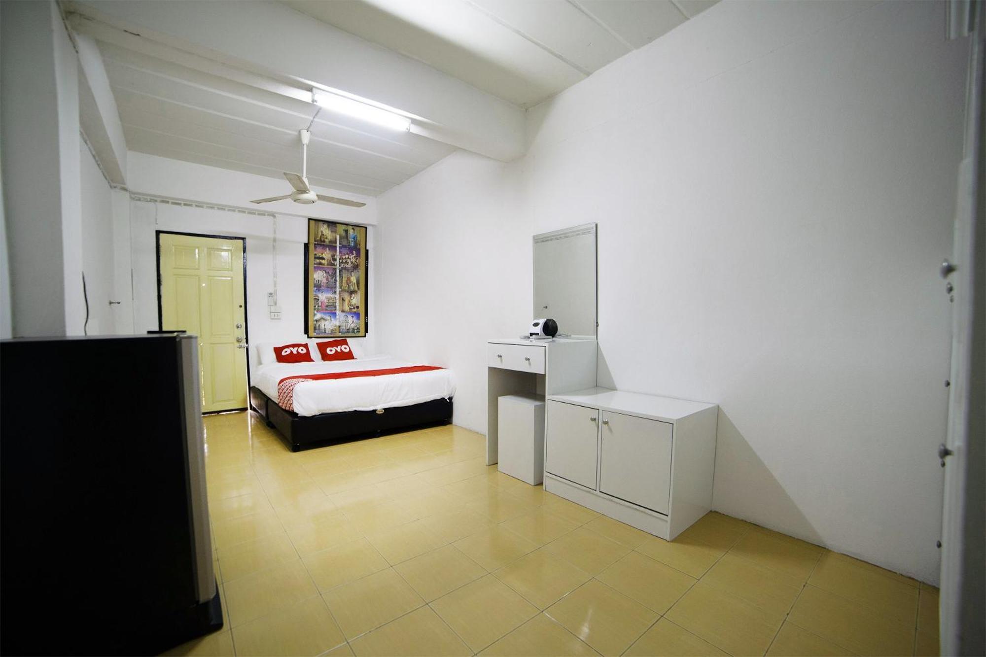 Oyo 560 Chang Hostel Suvarnabhumi Бангкок Екстер'єр фото